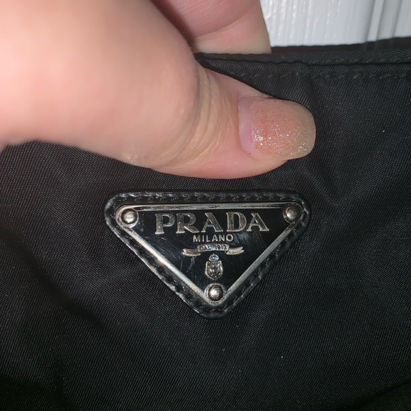 Prada bag - Picture 2 of 8